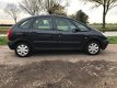 Citroën Xsara Picasso - 1.8i-16V Kijk bij onze andere auto's - 1 - Thumbnail