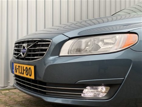 Volvo V70 - 1.6 D2 Nordic+ Aut. | Leder | Nav | Voorruitverw. | € 1.000, - Sl - 1