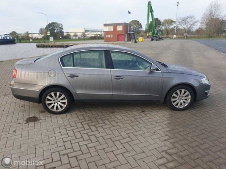 Volkswagen Passat - 2.0 TDI Highline - 1