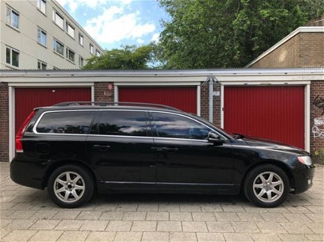 Volvo V70 - T5 Summum - 1