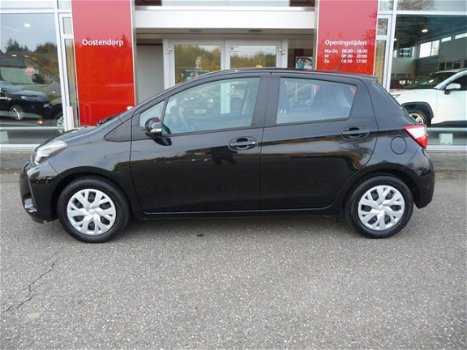 Toyota Yaris - 1.0 VVT-i Active Navigatie | Regensensor | Camera | Climate control | Bluetooth - 1