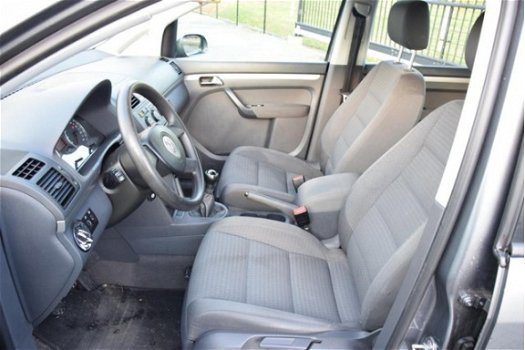 Volkswagen Touran - 1.6 - 16V FSI 2004 Airco - 1