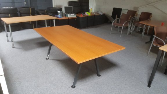 Bureau, werktafel, vergadertafel, kantinetafel, tafel - 3