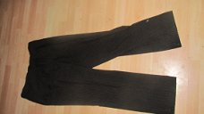 31-12 Prachtige Zwarte Pantalon met Krijtstreep Maat XL
