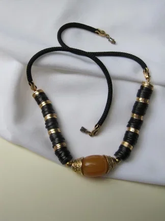 Ketting schijfjes en lucite kralenhanger cleopatra model 62 cm - Afbeelding 2