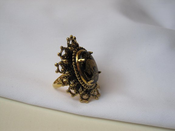 Ring maat 18 variabel goudkleurig met zwart vergulde keramiek porseleinen stier cabochon - Afbeelding 7