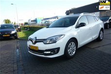 Renault Mégane Estate - 1.5 dCi Bose AIRCO /ECC PANORAMA DAK Nieuw model