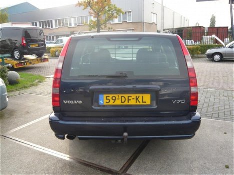 Volvo V70 - 2.4 Europa AUTOMAAT AIRCO/ECC /Leer Youngtimer - 1