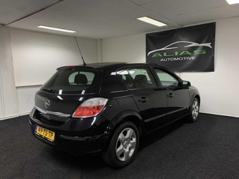 Opel Astra - 1.6 Edition 2007 Zwart AIRCO / APK 2020 / NAP - 1