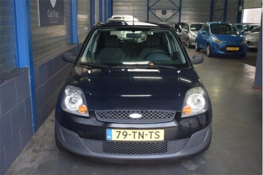 Ford Fiesta - 1.3-8V Style NETTE AUTO/FACELIFT/AUX/AIRCO/NEW APK 12-'20/NAP - 1