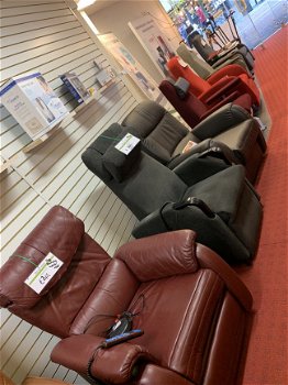 Sta-op stoelen Nieuw en Gebruikt in onze showroom va €195 - 7