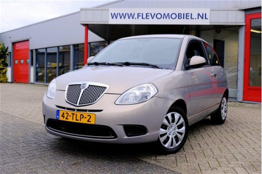 Lancia Y(psilon) - 1.2 Argento Airco/96.020km - 1