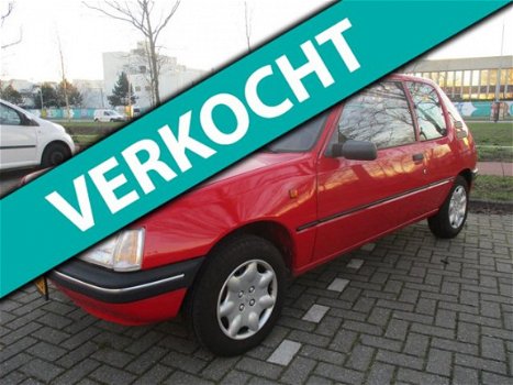 Peugeot 205 - 1.6 XT Automaat - 1