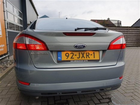 Ford Mondeo - 2.0-16V Limited met Navigatie, Climate & Cruise control, PDC, etc - 1