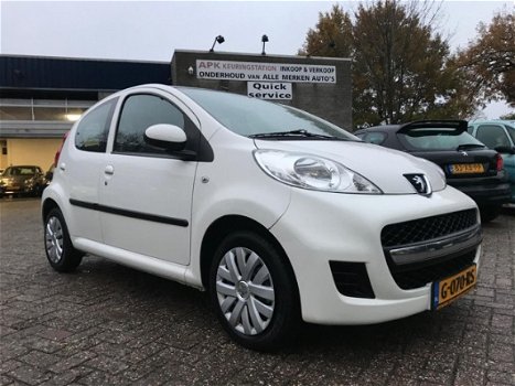 Peugeot 107 - 1.0-12V Sublime *ELEK. PAKKET / 5 DRS / STUURBEKR. / ZEER NETTE AUTO - 1