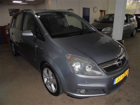 Opel Zafira - 2.2 Cosmo 7 PERSOONS - 1