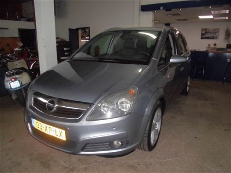 Opel Zafira - 2.2 Cosmo 7 PERSOONS - 1