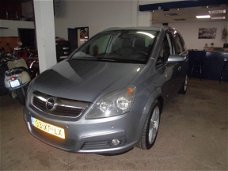 Opel Zafira - 2.2 Cosmo 7 PERSOONS