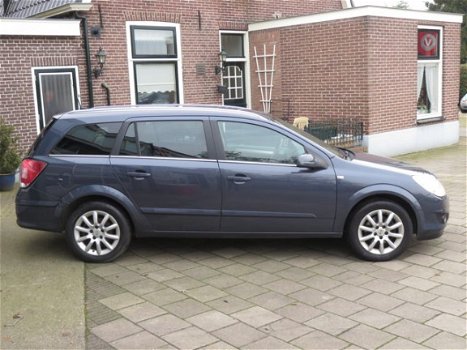 Opel Astra Wagon - 1.6 Temptation - 1