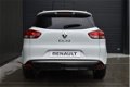 Renault Clio Estate - TCe 90 Limited incl. €3.000, - voorraadvoordeel - 1 - Thumbnail