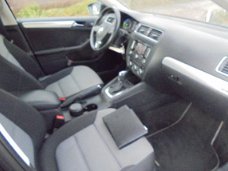 Volkswagen Jetta - 1.4 TSI Hybrid Comfortline nieuwstaat airco navi