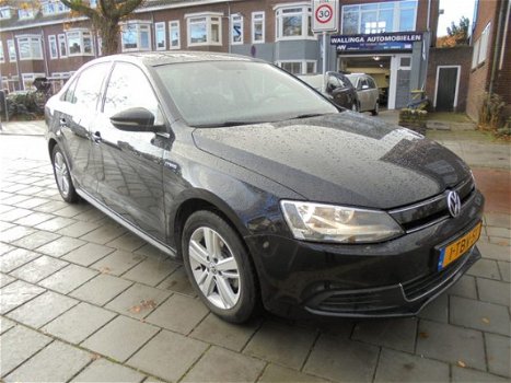 Volkswagen Jetta - 1.4 TSI Hybrid Comfortline nieuwstaat airco navi - 1