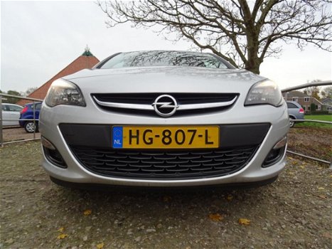 Opel Astra - 1.4 Turbo Cosmo Met Airco + Cruise + 6-bak Nu € 8.950, - 1