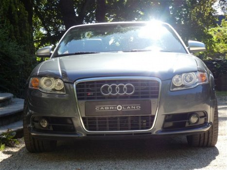 Audi S4 - Cabriolet 4.2 V8 Quattro - 1