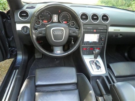 Audi S4 - Cabriolet 4.2 V8 Quattro - 1