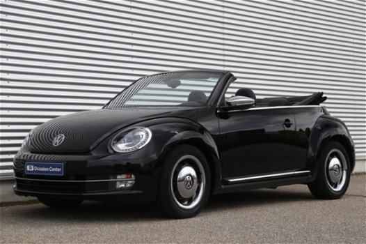 Volkswagen Beetle Cabriolet - 1.4 TSI 160pk 50th Edition Navigatie Xenon Leer PDC - 1