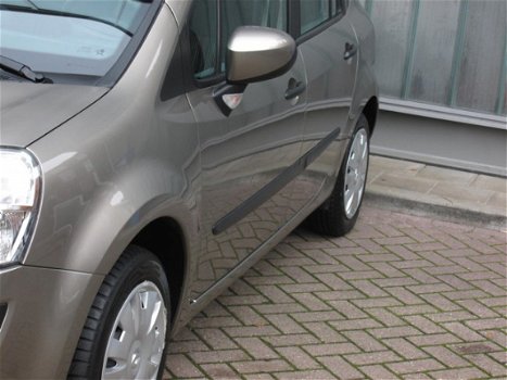 Renault Grand Modus - 1.2 16V 75PK Expression, trekhaak - 1