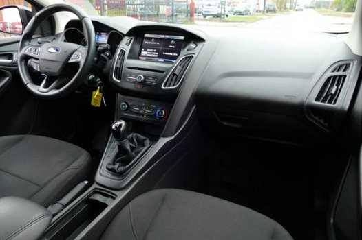 Ford Focus Wagon - BWJ 2016 1.0 Business NAVIGATIE/AIRCO/CRUISE/LMV/ELEK.RAMEN/RESERVEWIEL/ISOFIX/AR - 1