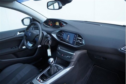 Peugeot 308 SW - 1.2 PureTech Blue Lease Premium Xenon+Panorama-dak+navigatie= TOP - 1