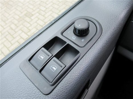 Volkswagen Transporter - 2.0 TDI L1H1, Airco / Parkeersensoren achter / Bluetooth - 1