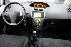 Toyota Yaris - 1.3 VVTi Aspiration 100PK , Navi, Clima