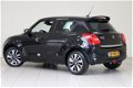 Suzuki Swift - 1.0 Stijl Smart Hybrid | Navigatie | Fabr. Garantie t/m 02-05-2022 - 1 - Thumbnail