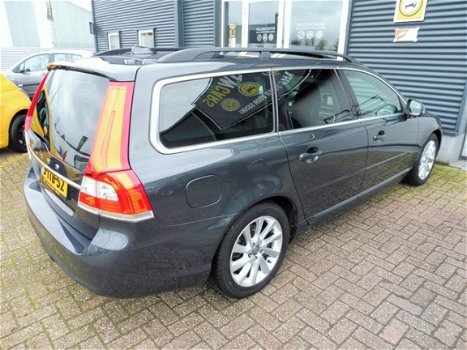 Volvo V70 - 1.6 D2 Nordic+ Automaat/Navigatie/Trekhaak/Leder - 1