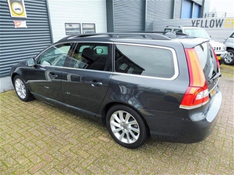 Volvo V70 - 1.6 D2 Nordic+ Automaat/Navigatie/Trekhaak/Leder - 1