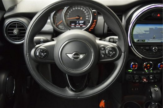 Mini Mini Cooper - D 1.5 Chili Automaat keyless, groot navi, PDC, cruise control, stoelverwarming - 1