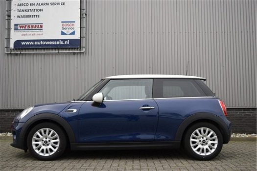 Mini Mini Cooper - D 1.5 Chili Automaat keyless, groot navi, PDC, cruise control, stoelverwarming - 1