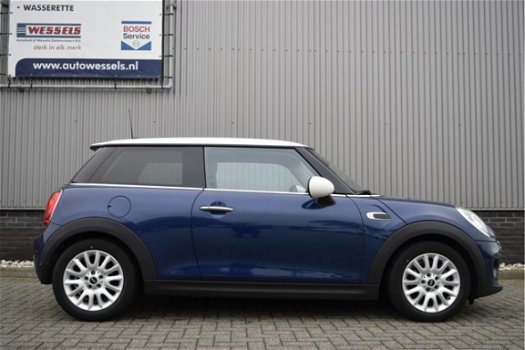 Mini Mini Cooper - D 1.5 Chili Automaat keyless, groot navi, PDC, cruise control, stoelverwarming - 1