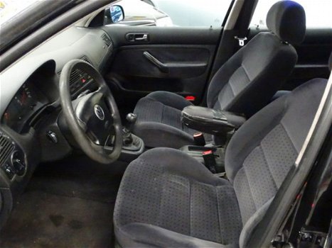 Volkswagen Golf - 1.6 Comfortline Stuurbekrachtiging - 1