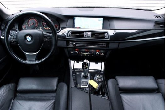 BMW 5-serie - 525d Executive AUT XENON NAVI LEDER PDC CRUISE '10 - 1