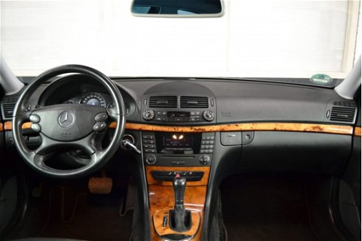 Mercedes-Benz E-klasse - 230 Elegance - 1