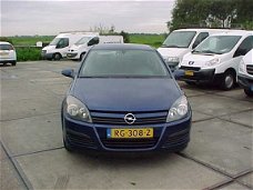 Opel Astra - 5DRS AIRCO/CRUISE/AUTOMAAT BJ2005