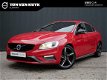 Volvo S60 - D3 150PK R-Design / Schuifdak / Park Assist / 19 inch - 1 - Thumbnail