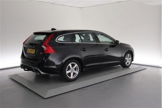 Volvo V60 - D2 R-Design Business Pack Connect Navi / Trekhaak - 1