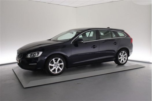 Volvo V60 - D4 Momentum Business Pack Connect / Leder - 1