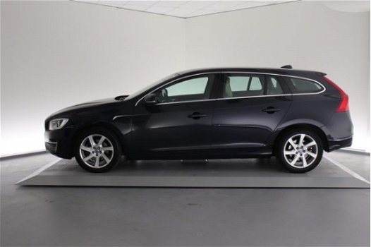 Volvo V60 - D4 Momentum Business Pack Connect / Leder - 1