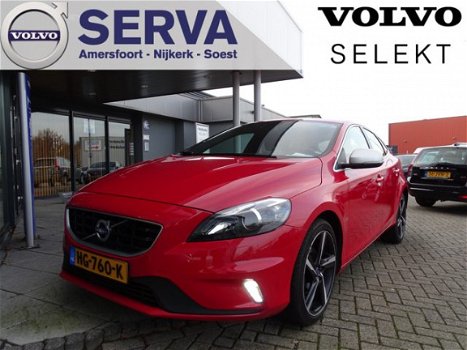 Volvo V40 - D2 R-Design Business Sport Navi Xenon Stoelverwarming - 1